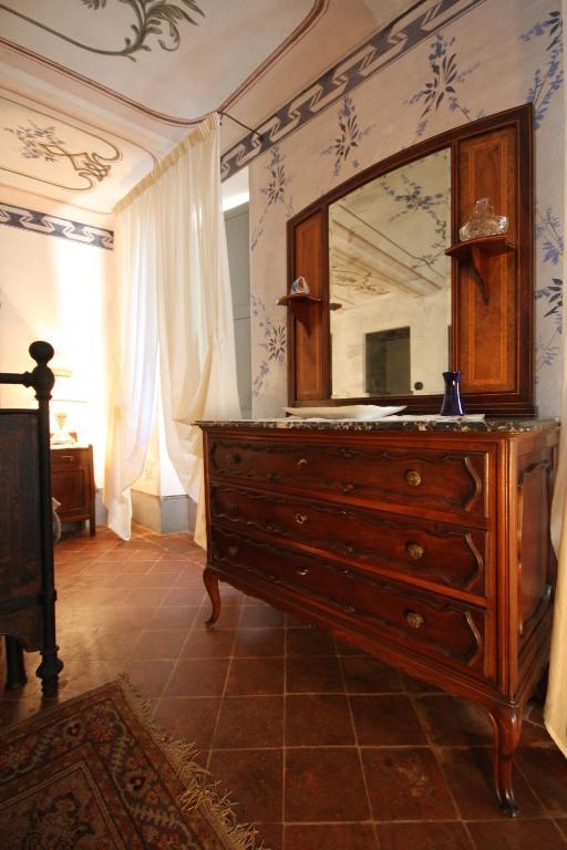 Relais San Desiderio Acomodação com café da manhã Calliano  Quarto foto