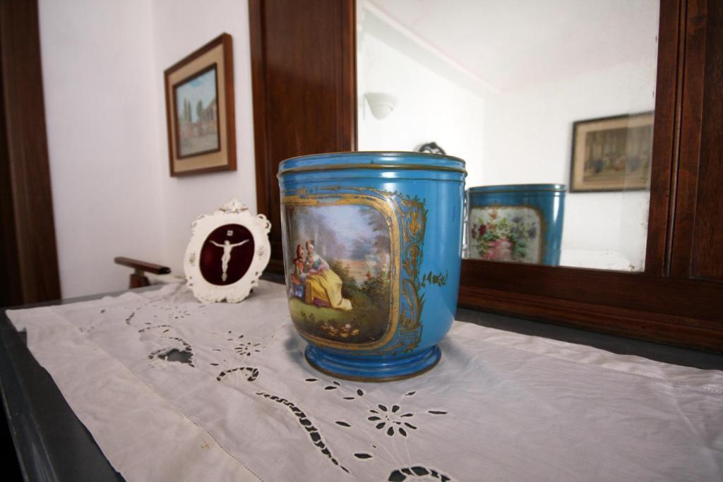 Relais San Desiderio Acomodação com café da manhã Calliano  Quarto foto